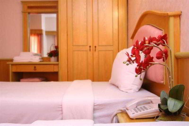 13 Coins Airport Hotel Min Buri Bangkok Dış mekan fotoğraf